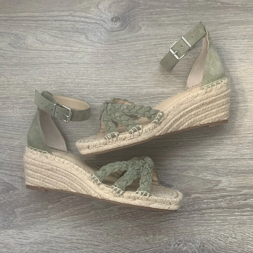 Vince Camuto nwot one